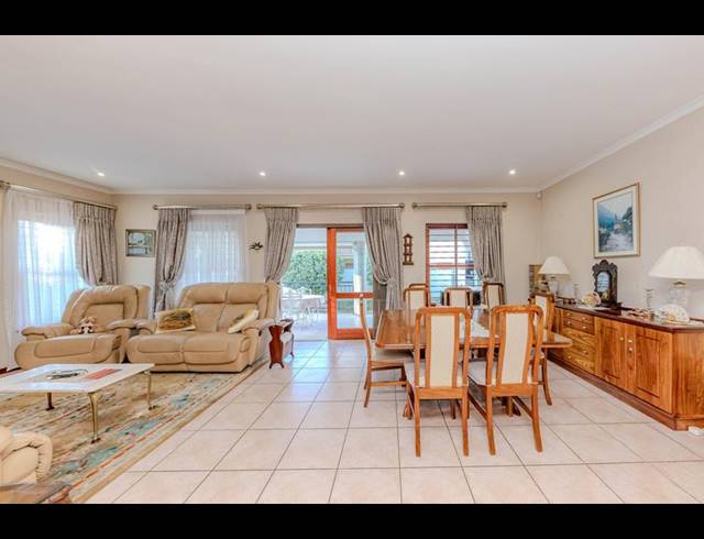 3 BEDROOM CLUSTER FOR SALE IN BROADACRES